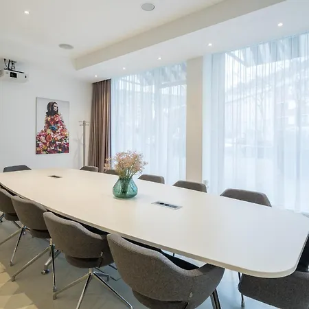 Indigo - - Victoriaplatz By Ihg 4*