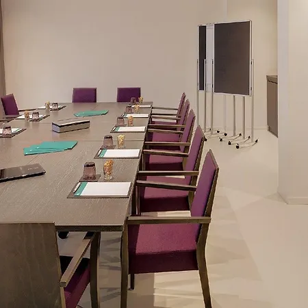 Indigo - - Victoriaplatz By Ihg Dusseldorf