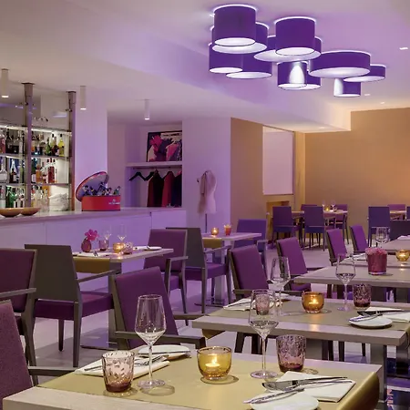Hotel Indigo - - Victoriaplatz