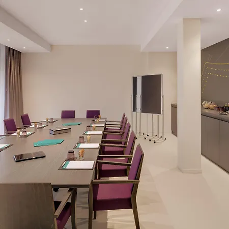 Hotel Indigo - - Victoriaplatz 4*